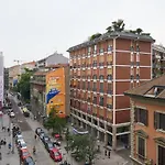 Corso Garibaldi Shopping Center, Art E Shopping