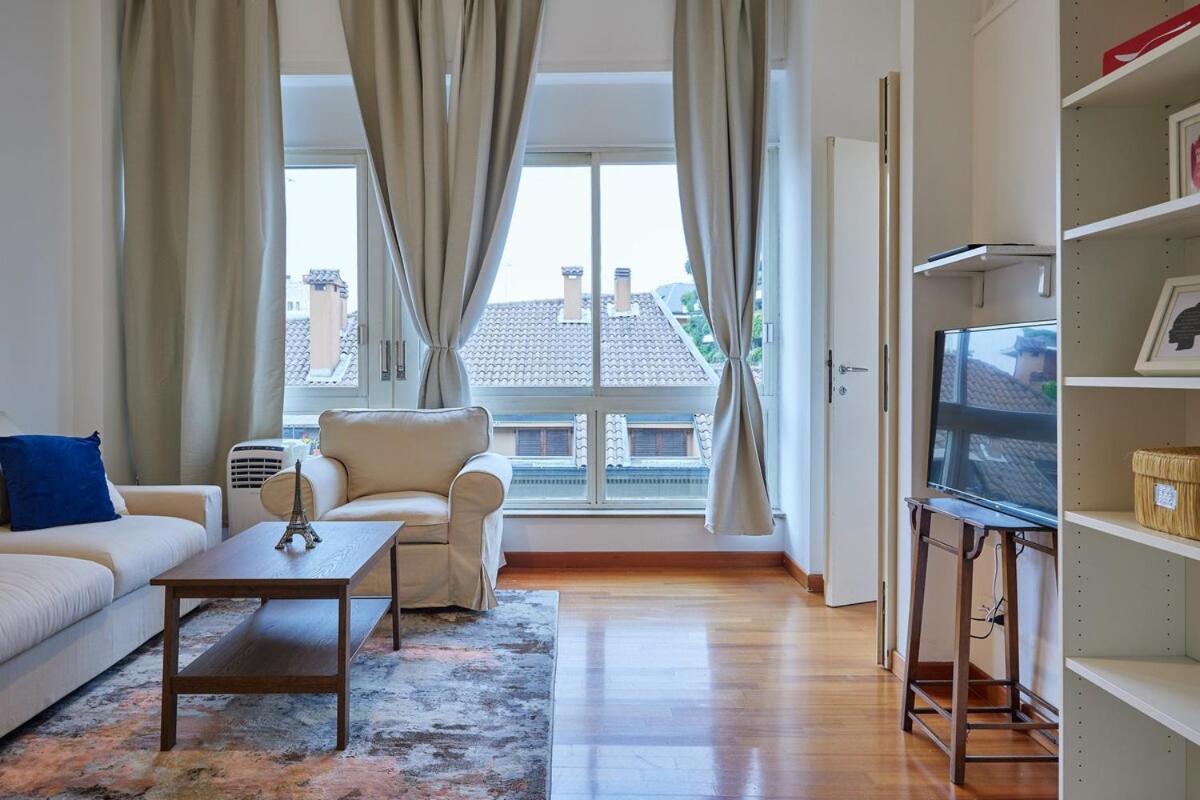 Corso Garibaldi Shopping Center, Art E Shopping Appartement