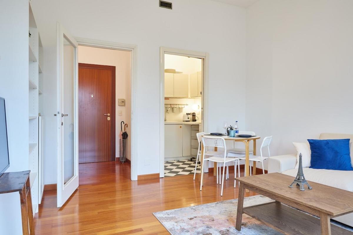 Corso Garibaldi Shopping Center, Art E Shopping Appartement