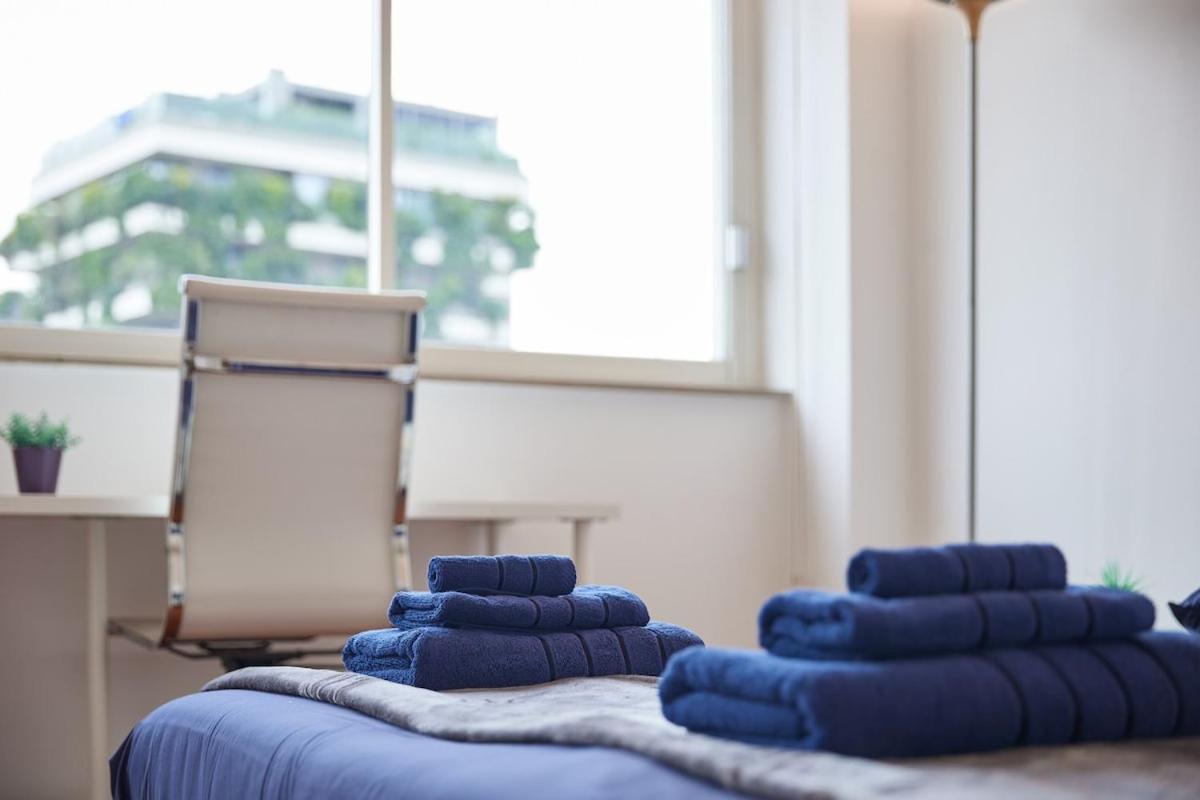 Corso Garibaldi Shopping Center, Art E Shopping Apartment *