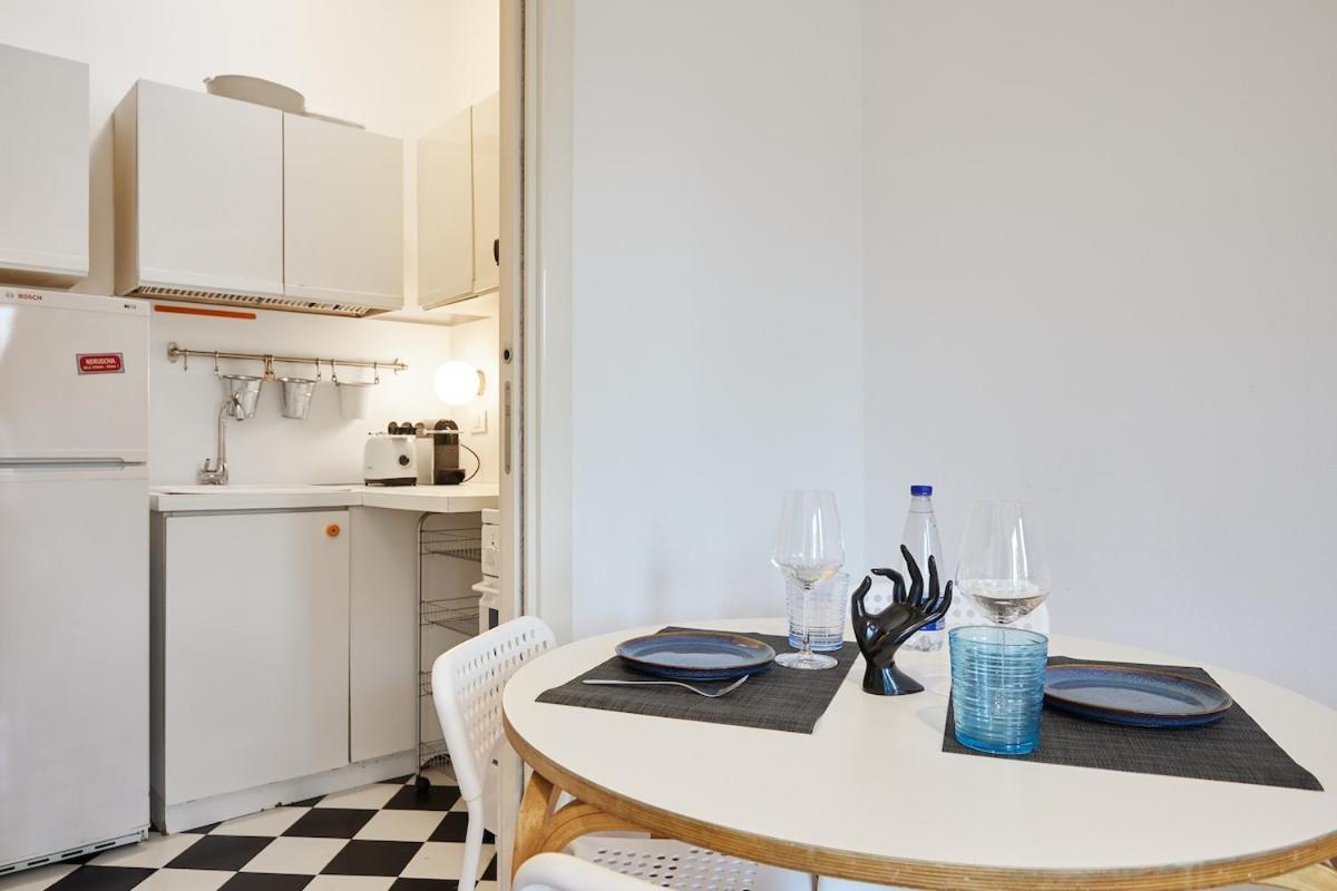 Corso Garibaldi Shopping Center, Art E Shopping Apartment *